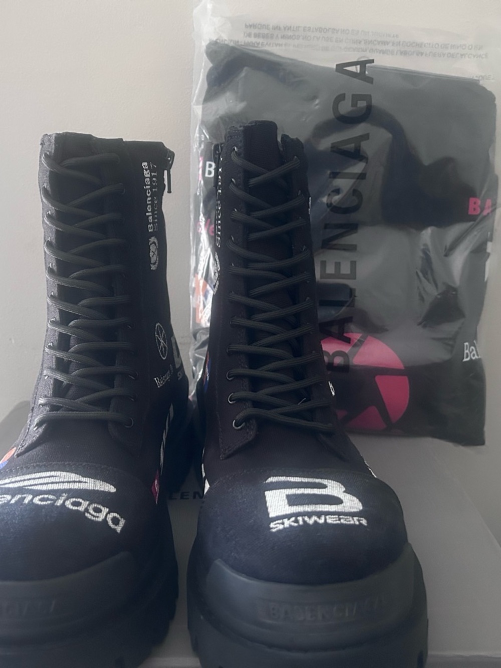 Balenciaga Black Chunky Lug Sole Boots with Subtle Pink Accent - Picture 2 of 6